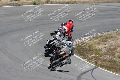 media/Apr-20-2025-AHRMA (Sun) [[393a79c373]]/Race/Group 5/Turn 4b/